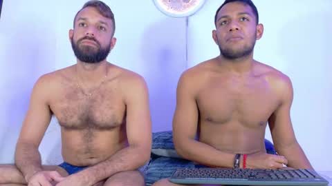 Snapshot of fantastic_couple_mens_ chatting on 09-25-25, 07:01 Andres online show from 09-25-25, 07:01