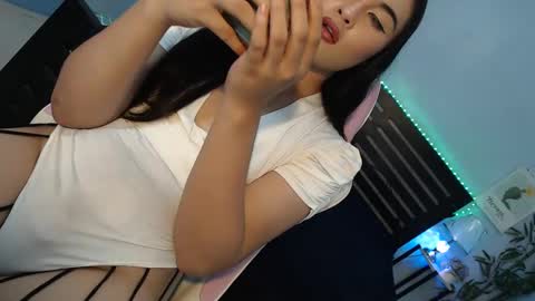 DANIELLA - DONT FORGET TO GIVE ME A THUMBSU UP online show from 02-25-25, 02:22