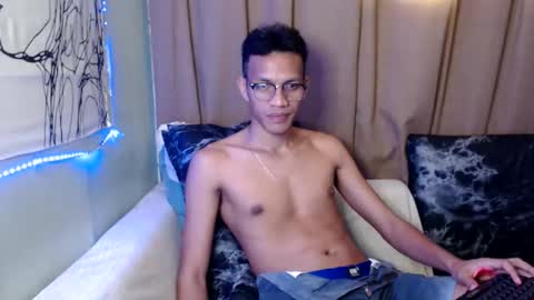 Snapshot of fantasy_davidxx chatting on 10-15-25, 10:21 David online show from 10-15-25, 10:21