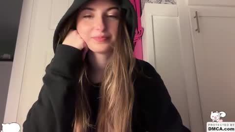 Snapshot of fantasyella chatting on 01-17-26, 06:29 Ella online show from 01-17-26, 06:29