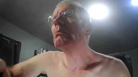 fantasyresort online show from 04-26-26, 03:15