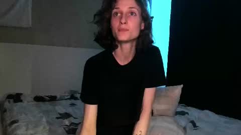 Kira online show from 06-11-26, 01:49