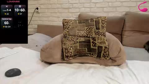 farah online show from 11-24-25, 03:23