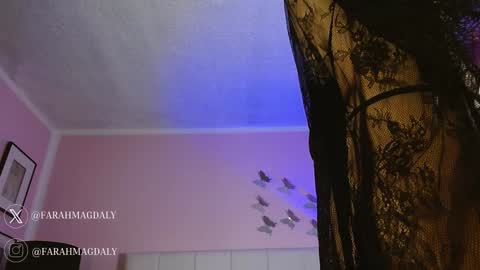 Snapshot of farahh_magdaly chatting on 01-11-25, 03:09 Farah online show from 01-11-25, 03:09