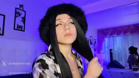 Snapshot of farahh_magdaly chatting on 02-27-25, 03:05 Farah online show from 02-27-25, 03:05