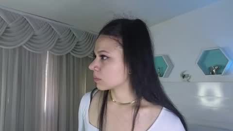 Snapshot of farahh_magdaly chatting on 11-07-25, 12:05 Farah online show from 11-07-25, 12:05