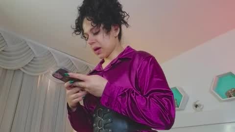 Snapshot of farahh_magdaly chatting on 11-19-25, 12:05 Farah online show from 11-19-25, 12:05