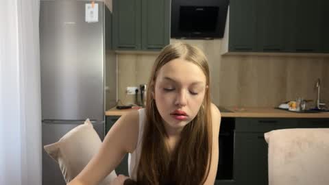 Anna Scovich online show from 10-14-25, 12:50