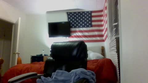 Snapshot of farmboy2398 chatting on 01-10-25, 11:39 farmboy2398 online show from 01-10-25, 11:39