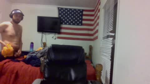 Snapshot of farmboy2398 chatting on 01-19-25, 03:29 farmboy2398 online show from 01-19-25, 03:29