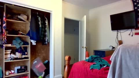 Snapshot of farmboy2398 chatting on 12-03-25, 07:12 farmboy2398 online show from 12-03-25, 07:12