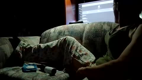 Snapshot of farmhouse451 chatting on 12-14-25, 02:22 farmhouse451 online show from 12-14-25, 02:22