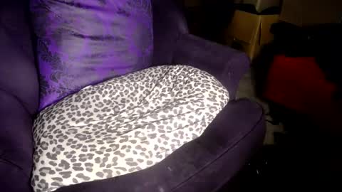 Snapshot of farrahfindom chatting on 03-04-25, 01:59 Farrah online show from 03-04-25, 01:59