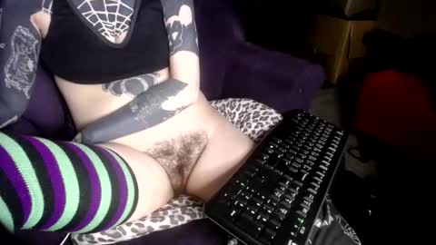 Snapshot of farrahfindom chatting on 03-06-25, 02:40 Farrah online show from 03-06-25, 02:40