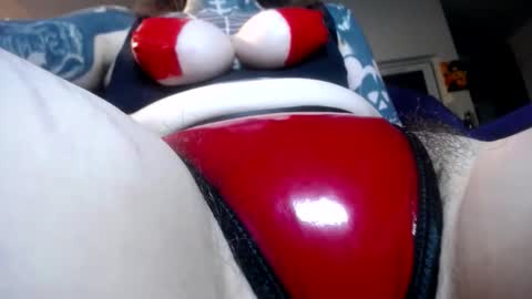 Snapshot of farrahfindom chatting on 09-24-25, 05:05 Farrah online show from 09-24-25, 05:05