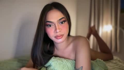 Snapshot of farrahmoanx chatting on 05-10-26, 06:13 farrahmoanx online show from 05-10-26, 06:13