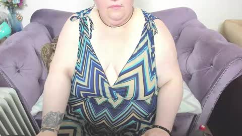 fashiona online show from 11-22-25, 12:04