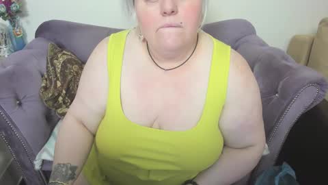 fashiona online show from 02-12-26, 09:48