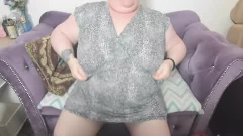 fashiona online show from 03-24-26, 09:47