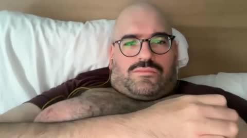 Snapshot of fatandfurry chatting on 09-30-25, 04:45 Mammouth online show from 09-30-25, 04:45