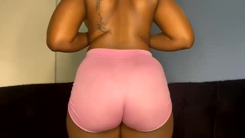 Winnie online show from 12-01-24, 05:24