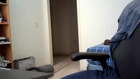 Snapshot of fatbellyitalian chatting on 10-25-25, 04:24 fatbellyitalian online show from 10-25-25, 04:24