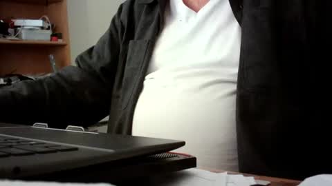 fatbellyitalian3 online show from 11-30-25, 06:34