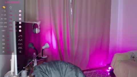  Lora  online show from 10-23-25, 01:10