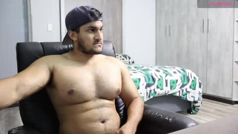 fatherfly001 online show from 04-16-26, 09:39