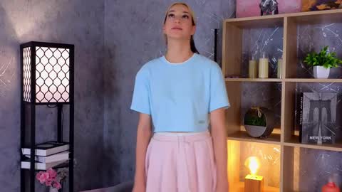 Snapshot of fatimajoubert chatting on 10-06-25, 07:22 Mary online show from 10-06-25, 07:22