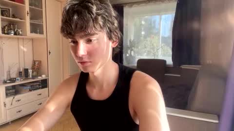 Snapshot of faustfrost chatting on 09-19-25, 01:23 Faust online show from 09-19-25, 01:23