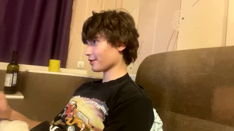 Snapshot of faustfrost chatting on 09-26-25, 10:36 Faust online show from 09-26-25, 10:36