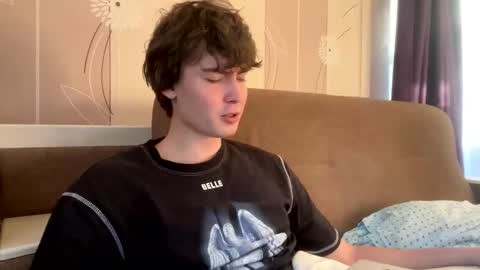 Snapshot of faustfrost chatting on 09-29-25, 02:11 Faust online show from 09-29-25, 02:11