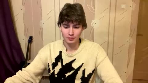 Snapshot of faustfrost chatting on 10-31-25, 05:14 Faust online show from 10-31-25, 05:14