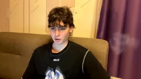 Snapshot of faustfrost chatting on 11-19-25, 01:33 Faust online show from 11-19-25, 01:33