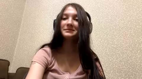 Snapshot of faustinabartosh chatting on 11-08-25, 08:36 Aurora 18yo online show from 11-08-25, 08:36
