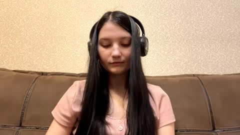 Aurora 18yo online show from 01-16-26, 09:13