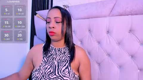 Snapshot of faver_1 chatting on 10-17-25, 12:19 Faver online show from 10-17-25, 12:19