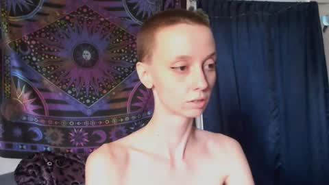 Snapshot of fayebae3 chatting on 10-12-25, 07:02 Mossfairy online show from 10-12-25, 07:02