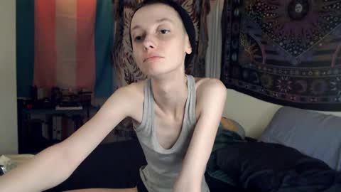 Snapshot of fayebae3 chatting on 11-19-25, 03:17 Mossfairy online show from 11-19-25, 03:17