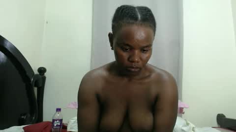 Snapshot of fayrie1 chatting on 09-17-25, 12:40 fayrie1 online show from 09-17-25, 12:40