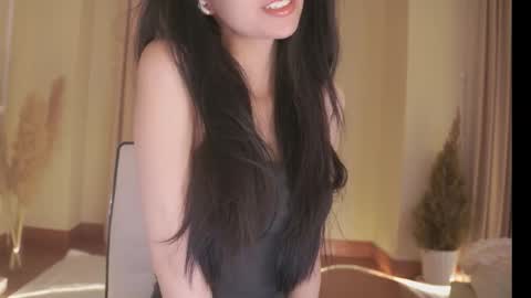 Snapshot of feel_me_00 chatting on 10-23-25, 11:03 feel_me_00 online show from 10-23-25, 11:03