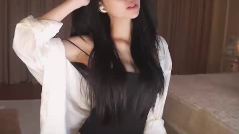 Snapshot of feel_me_00 chatting on 11-16-25, 10:48 feel_me_00 online show from 11-16-25, 10:48