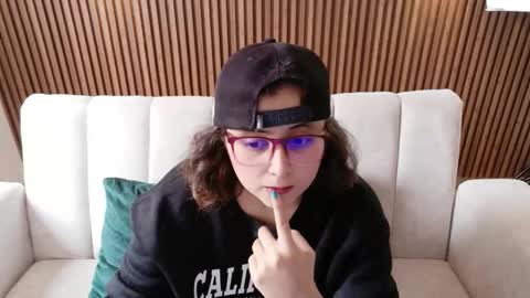 Feelena online show from 03-03-26, 06:36