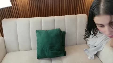 Feelena online show from 03-13-26, 06:47