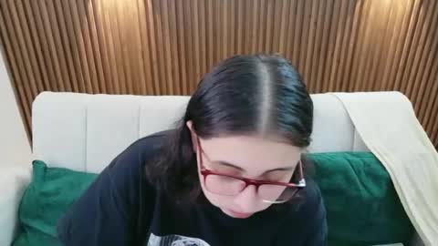 Feelena online show from 06-13-26, 03:43