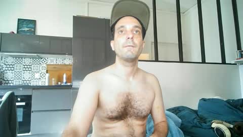 Snapshot of feetamiiin chatting on 06-01-26, 08:05 m0rty online show from 06-01-26, 08:05