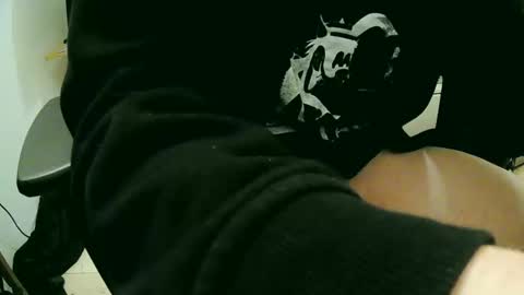 Snapshot of feetlover7878 chatting on 12-09-24, 11:03 feetlover7878 online show from 12-09-24, 11:03