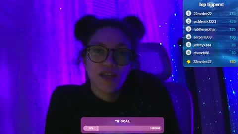 Soley online show from 02-02-25, 04:59