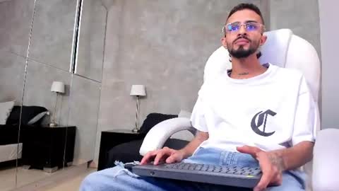 Felipe online show from 07-20-26, 10:39